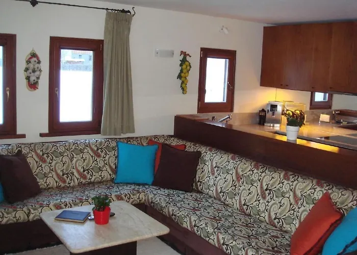 Apartamento Sassella 2 By Interhome La Punt-Chamues-ch